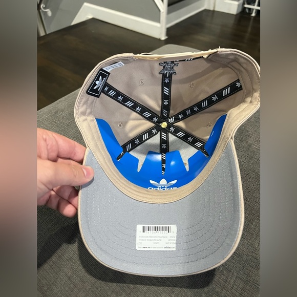 BRAND NEW | Adidas Khaki/Black Adjustable Fit Snap Back - Picture 5 of 7
